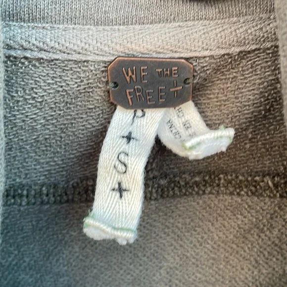 Free People Sweatshirtt - Picture 7 of 7